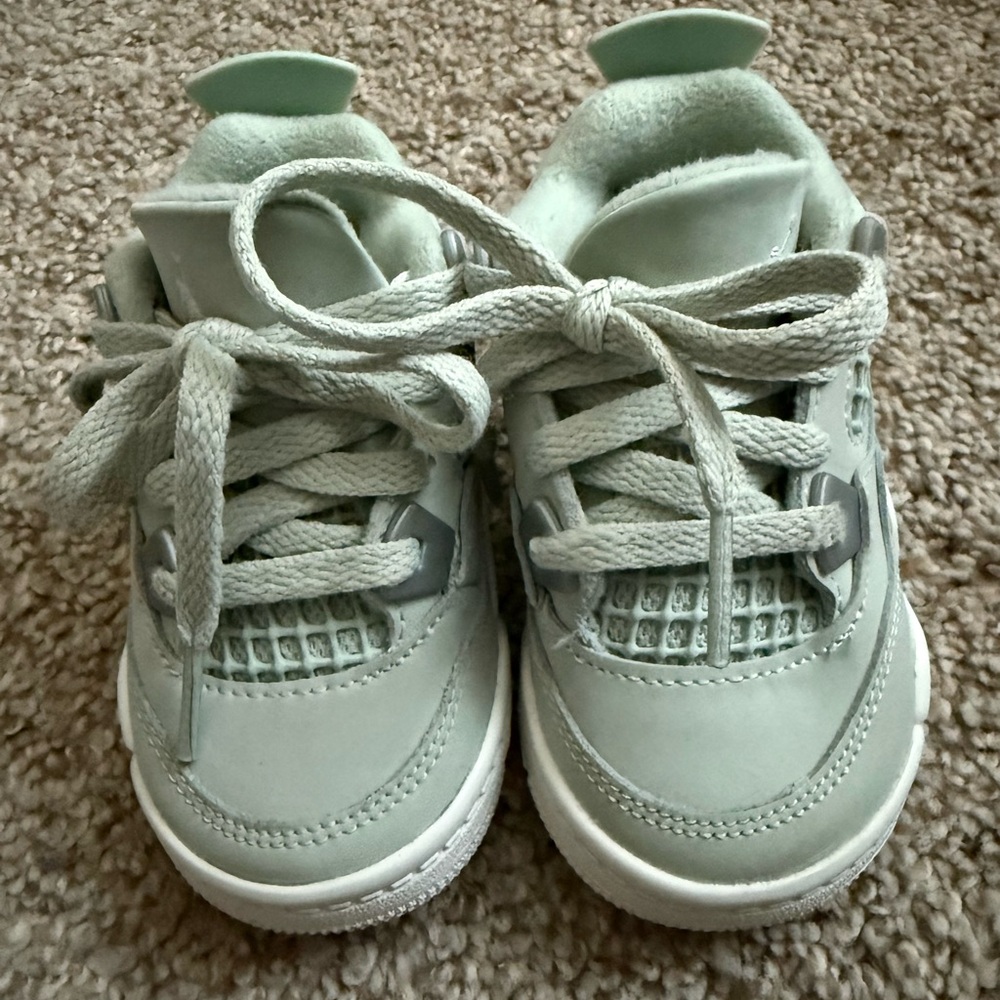 Jordan 4